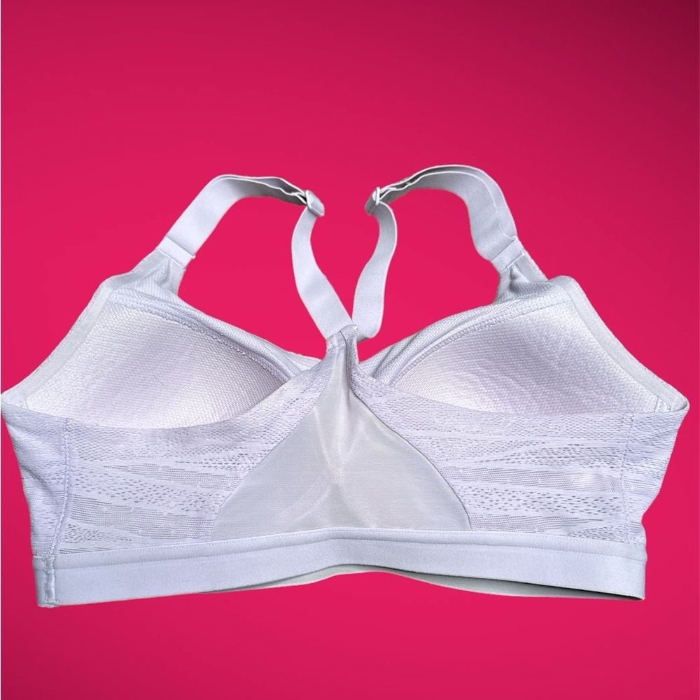 Victoria’s Secret Sports Bra Lilac 34C - Picture 3 of 5